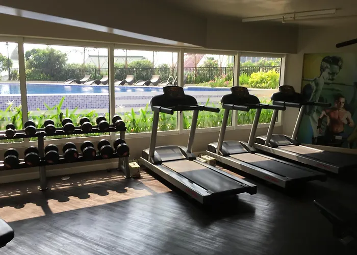 Solemare Parksuites *